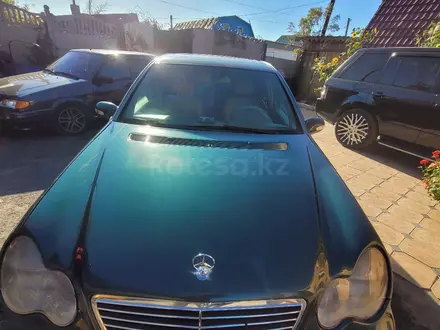 Mercedes-Benz C 240 2001 года за 2 300 000 тг. в Астана – фото 19