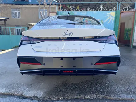 Hyundai Elantra 2024 года за 9 300 000 тг. в Шымкент – фото 8