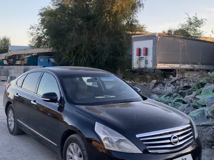 Nissan Teana 2010 года за 2 300 000 тг. в Уральск