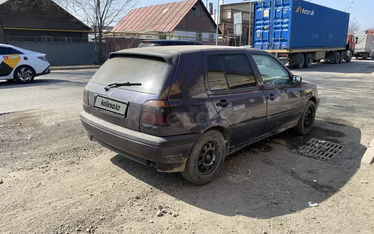 Volkswagen Golf 1994 года за 1 300 000 тг. в Алматы