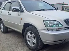 Toyota Harrier, 2001