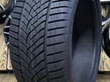 Goodyear UltraGrip Performance + SUV 265/45 R21 108 W за 143 000 тг. в Атырау