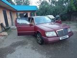 Mercedes-Benz E 200 1993 года за 1 600 000 тг. в Алматы – фото 3