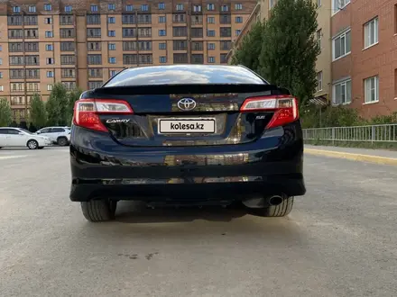 Toyota Camry 2013 года за 5 800 000 тг. в Актобе – фото 3