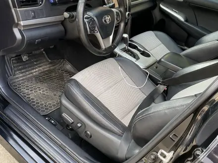 Toyota Camry 2013 года за 5 800 000 тг. в Актобе – фото 9