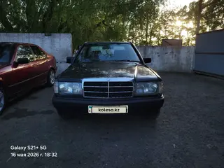 Mercedes-Benz 190