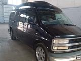 Chevrolet Express 2001 года за 10 000 000 тг. в Караганда