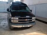 Chevrolet Express 2001 года за 10 000 000 тг. в Караганда – фото 2
