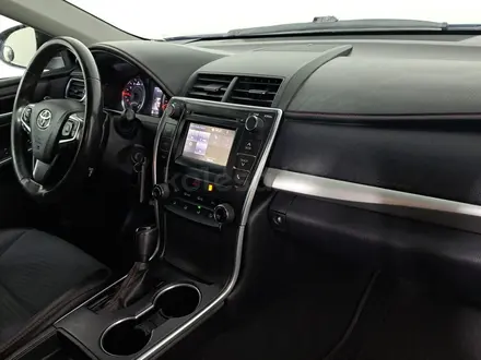 Toyota Camry 2015 года за 6 690 000 тг. в Астана – фото 15