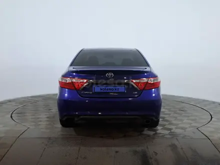 Toyota Camry 2015 года за 6 690 000 тг. в Астана – фото 6