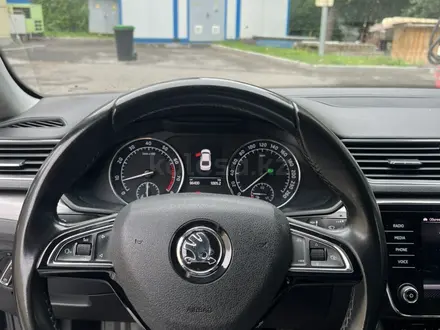 Skoda Superb 2018 года за 10 500 000 тг. в Алматы – фото 12