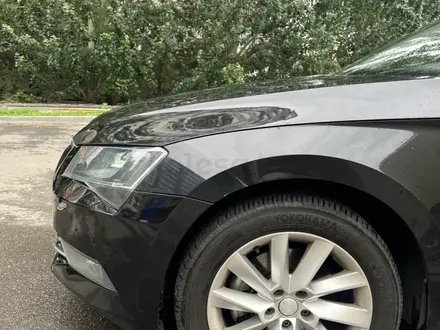 Skoda Superb 2018 года за 10 500 000 тг. в Алматы – фото 14