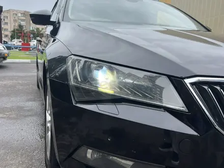 Skoda Superb 2018 года за 10 500 000 тг. в Алматы – фото 15