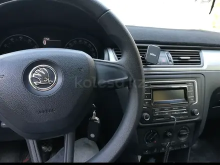 Skoda Rapid 2014 года за 4 600 000 тг. в Атырау – фото 2