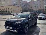 Toyota RAV4 2020 года за 12 450 000 тг. в Астана – фото 2