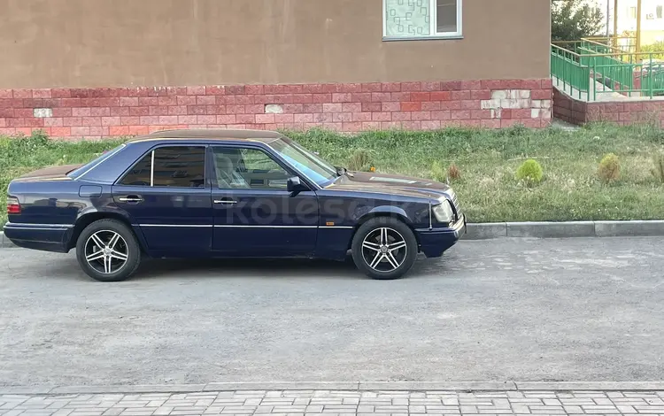 Mercedes-Benz E 280 1995 годаүшін2 200 000 тг. в Талдыкорган