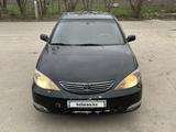 Toyota Camry 2004 года за 4 000 000 тг. в Алматы – фото 2