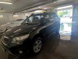 Hyundai Santa Fe 2012 года за 7 000 000 тг. в Усть-Каменогорск – фото 2