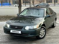 Toyota Camry 2000 года за 3 350 000 тг. в Семей