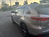 Toyota Highlander 2018 года за 18 500 000 тг. в Шымкент – фото 5