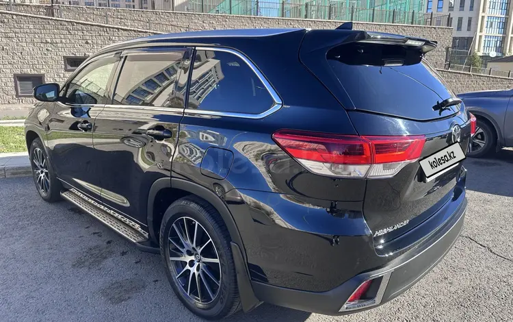 Toyota Highlander 2017 годаүшін18 300 000 тг. в Астана