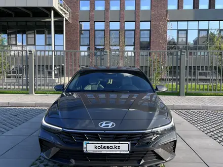 Hyundai Elantra 2023 года за 10 100 000 тг. в Актобе – фото 4