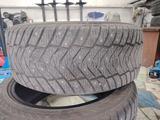 Зимние шины Yokohama 235/45 R18 98 Т за 150 000 тг. в Тараз