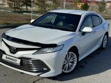 Toyota Camry 2019 года за 17 200 000 тг. в Караганда