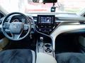 Toyota Camry 2021 года за 13 000 000 тг. в Актобе – фото 14