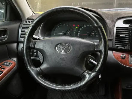 Toyota Camry 2004 года за 4 650 000 тг. в Семей – фото 12