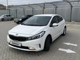 Kia Cerato 2018 годаfor7 800 000 тг. в Атырау – фото 2