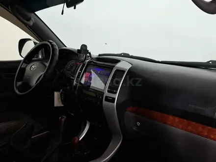 Toyota Land Cruiser Prado 2006 года за 9 990 000 тг. в Астана – фото 14