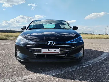 Hyundai Elantra 2019 года за 6 500 000 тг. в Караганда