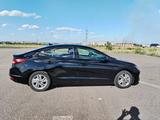 Hyundai Elantra 2019 годаfor6 400 000 тг. в Темиртау – фото 4