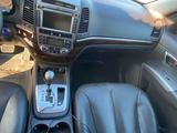 Hyundai Santa Fe 2008 года за 4 300 000 тг. в Уральск – фото 4