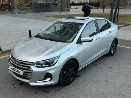 Chevrolet Onix 2023 года за 5 800 000 тг. в Астана – фото 2