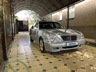 Mercedes-Benz E 320