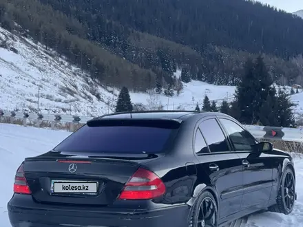 Mercedes-Benz E 500 2002 года за 8 000 000 тг. в Алматы – фото 24