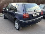 Volkswagen Golf 1993 года за 780 000 тг. в Караганда – фото 4