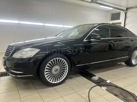 Mercedes-Benz S 350 2010 года за 11 500 000 тг. в Костанай – фото 7