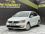 Volkswagen Polo 2015 года за 5 590 000 тг. в Актобе