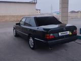 Mercedes-Benz E 260 1991 года за 1 700 000 тг. в Актау – фото 2