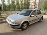 Volkswagen Golf 2001 годаүшін2 810 000 тг. в Актобе