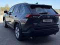 Toyota RAV4 2021 годаүшін16 500 000 тг. в Актобе – фото 5