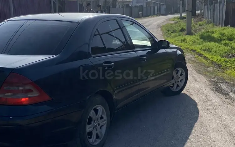 Mercedes-Benz C 200 2002 года за 3 200 000 тг. в Алматы