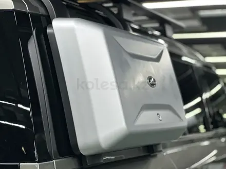 Land Rover Defender 2022 года за 50 800 000 тг. в Алматы – фото 18