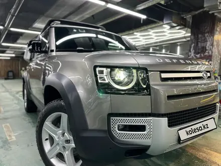 Land Rover Defender 2022 года за 50 800 000 тг. в Алматы