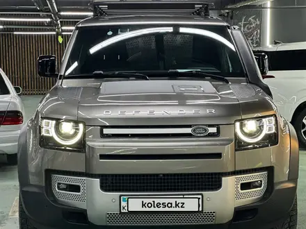 Land Rover Defender 2022 года за 50 800 000 тг. в Алматы – фото 7