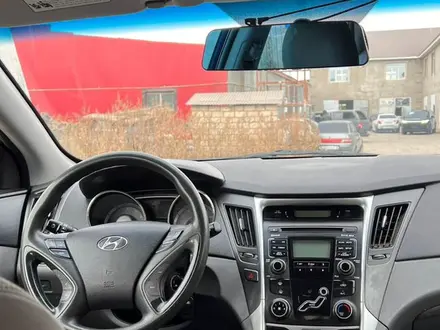 Hyundai Sonata 2012 года за 4 100 000 тг. в Атырау – фото 12