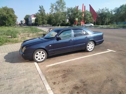 Mercedes-Benz E 230 1996 года за 3 000 000 тг. в Петропавловск – фото 7